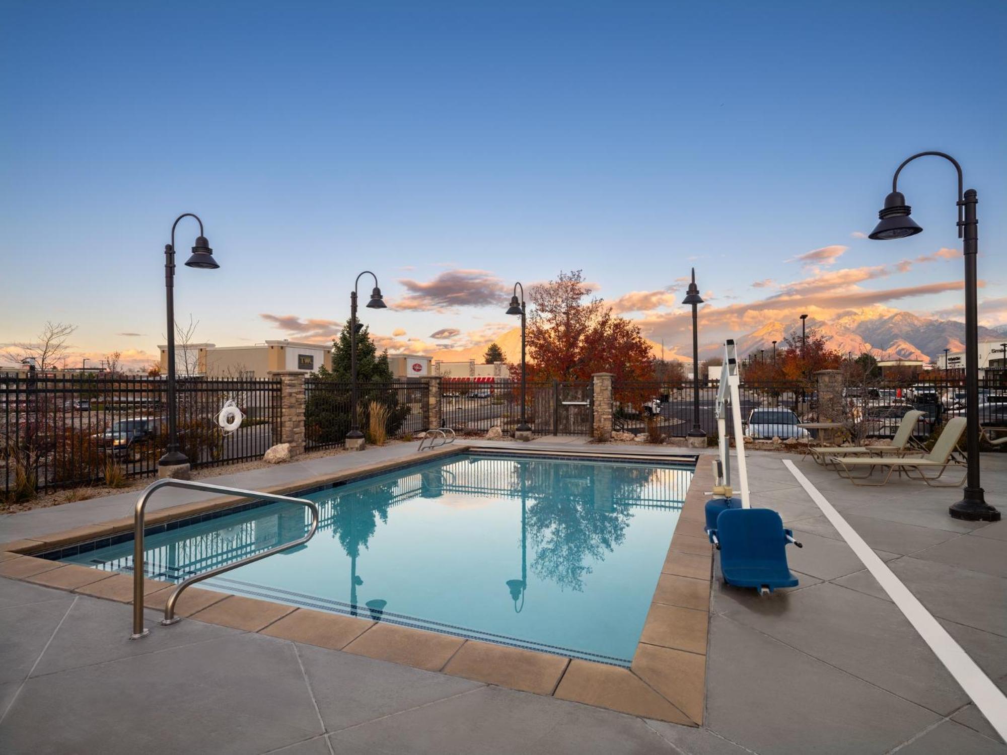Staybridge Suites Midvale By Ihg Zewnętrze zdjęcie