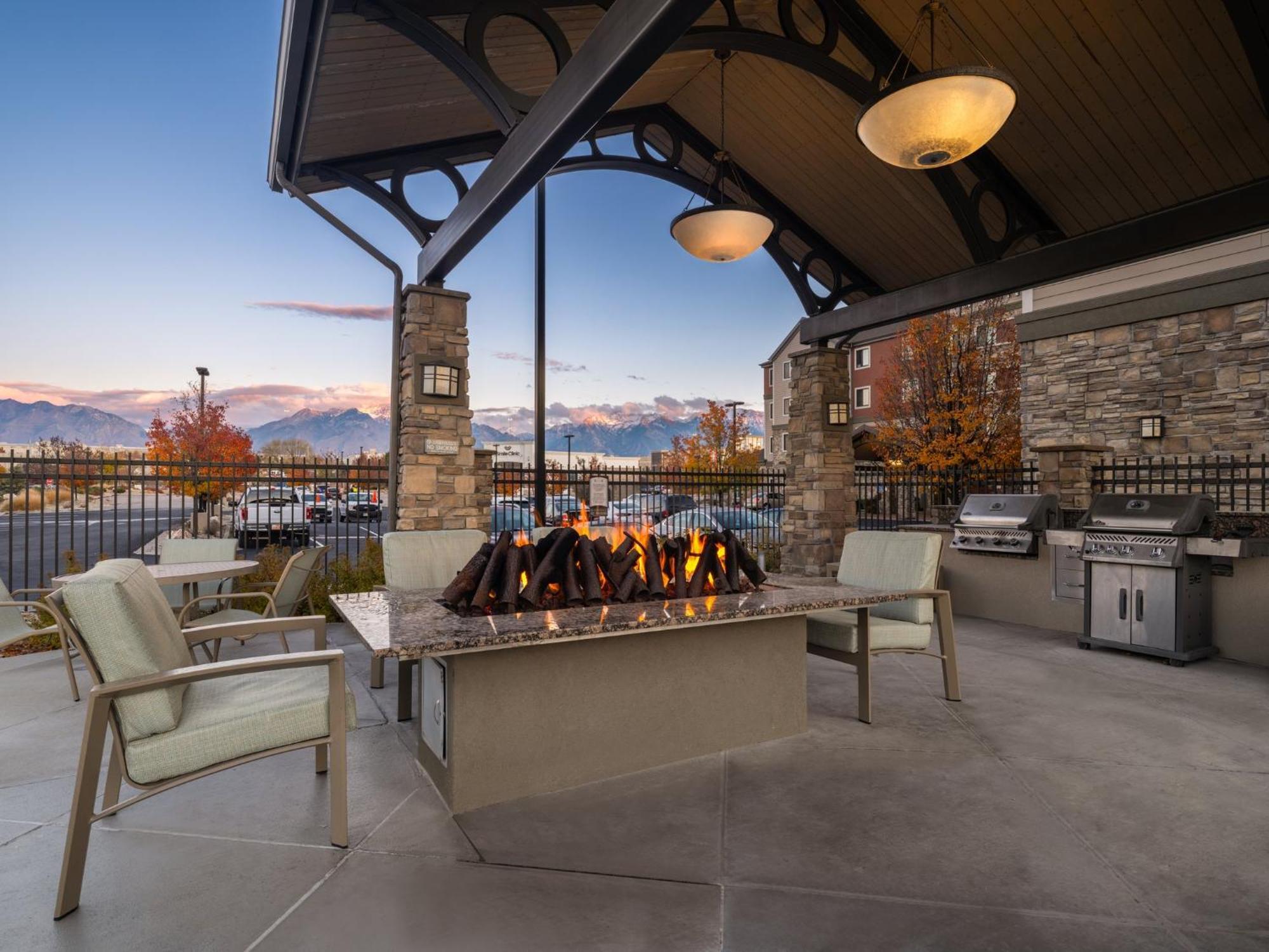 Staybridge Suites Midvale By Ihg Zewnętrze zdjęcie